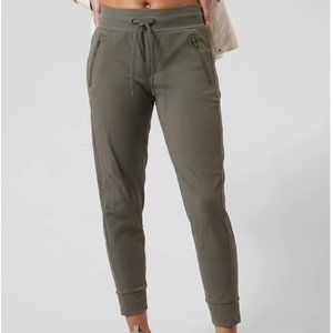 Athleta Trekkie North Olive Jogger-Size 12T